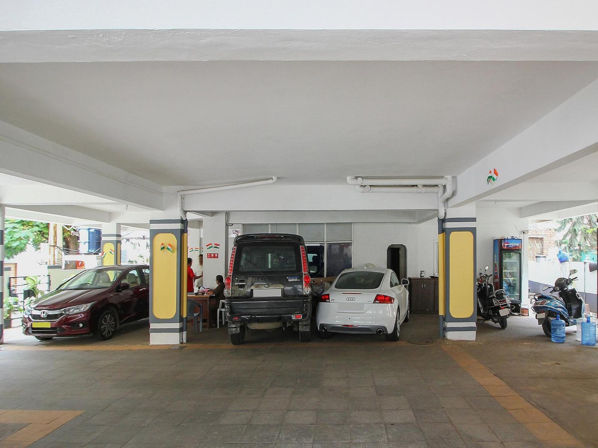 Super Collection O Begumpet Formerly Alpine Glow Sunrise Hyderabad Exterior photo